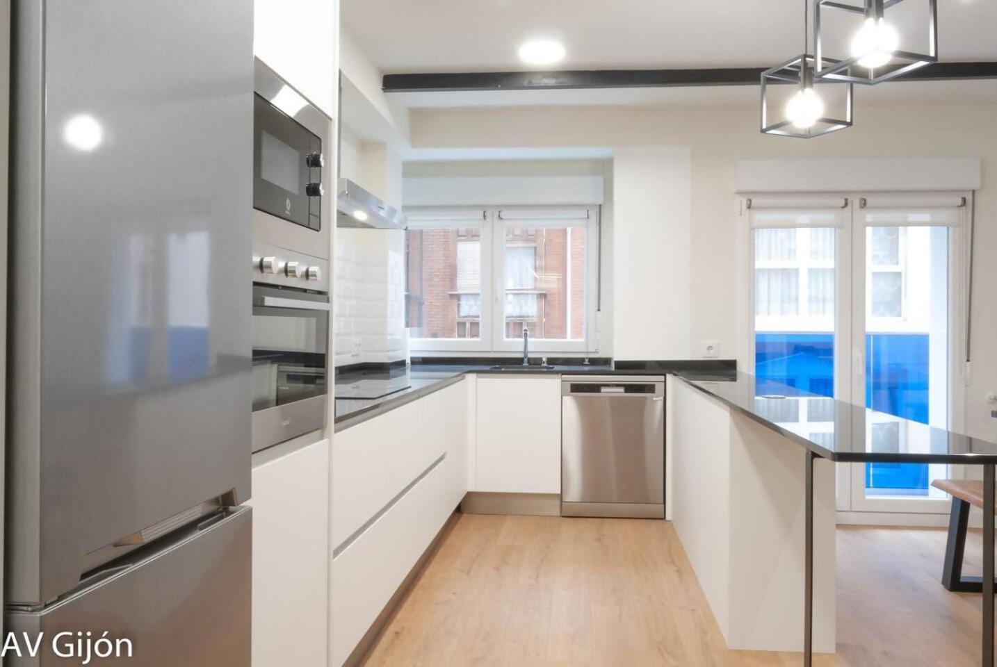 Apartamento La Playa 17 Gijón Buitenkant foto